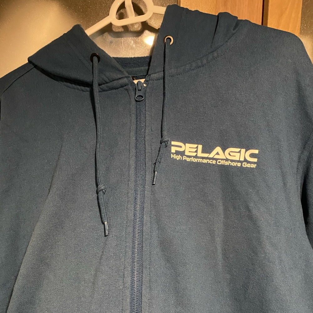 Pelagic Zip Up Hoodie
Blue 
XL
Great Condition